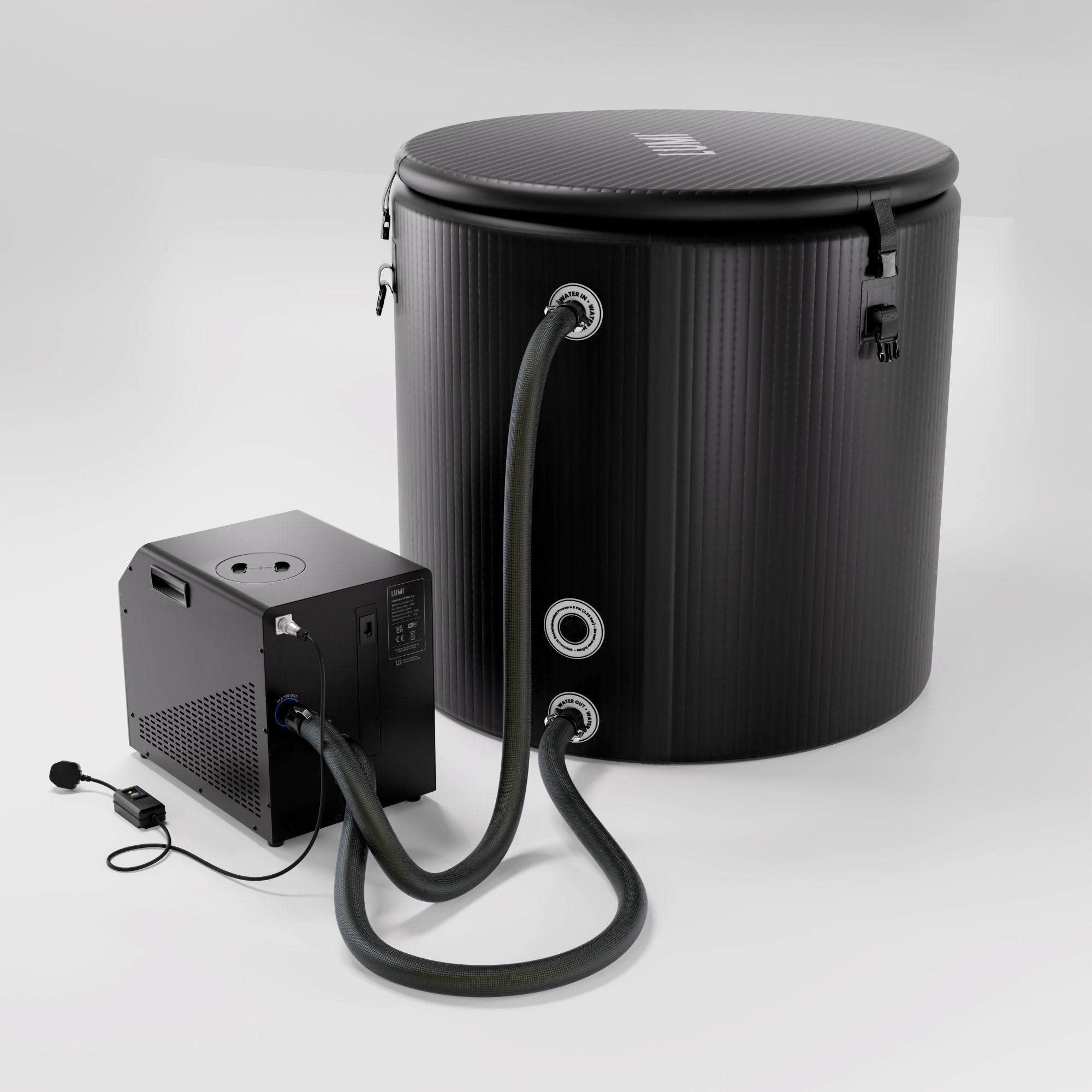 The LUMI Mini Chiller 2, connected to the LUMI Pod Pro 8 ice bath.