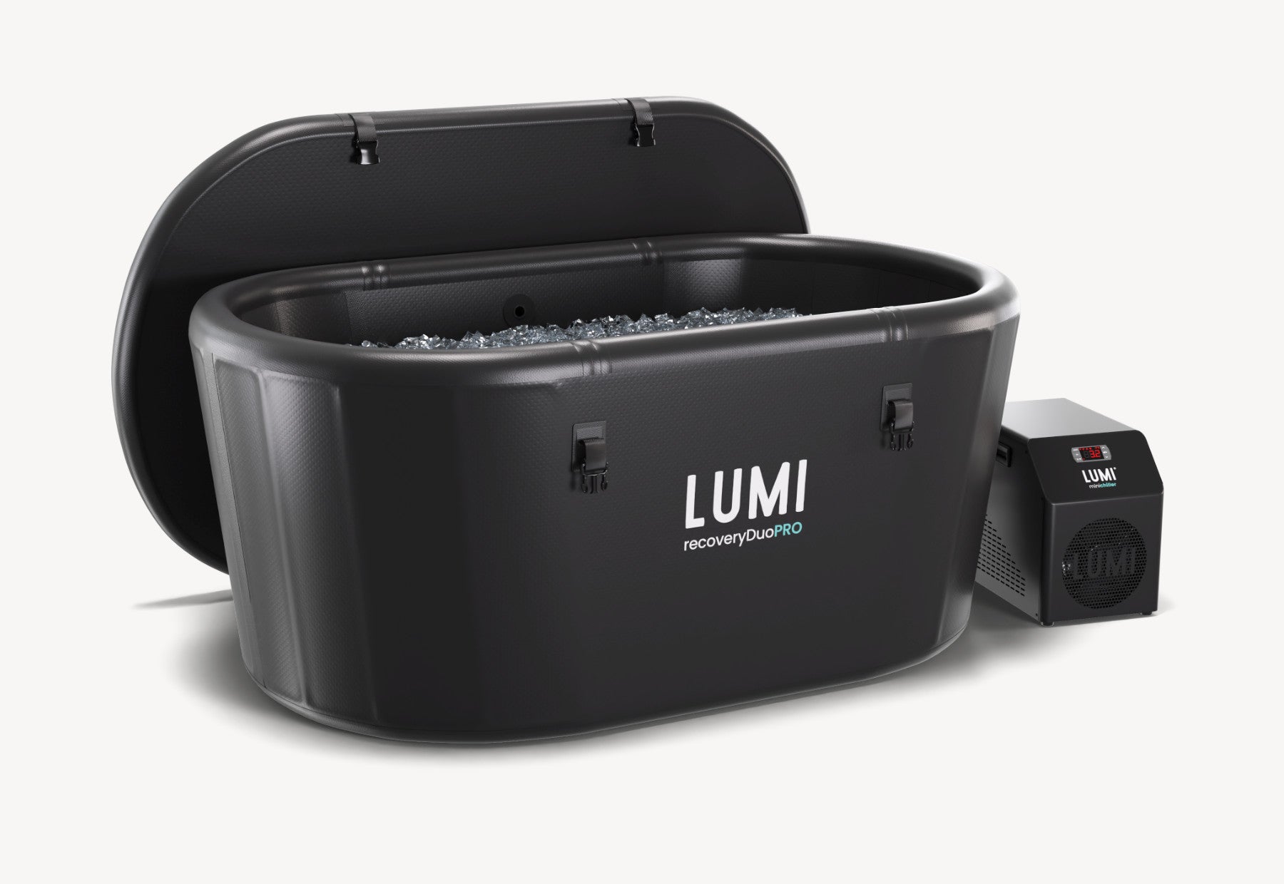 LUMI Recovery Duo PRO ice bath with the LUMI Mini Chiller