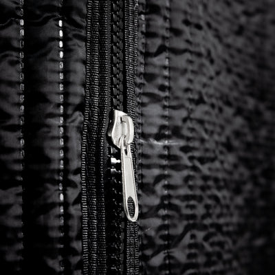 LUMI Sauna MAX, closeup of the metal zip